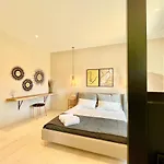 Elysian Apartament